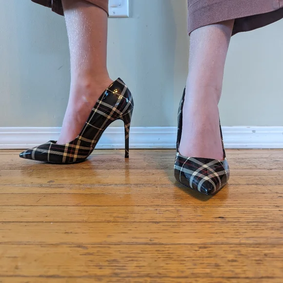 Heels - Picture 9 of 9